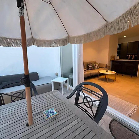 Διαμέρισμα Cute Little Penthouse In The Heart Of *