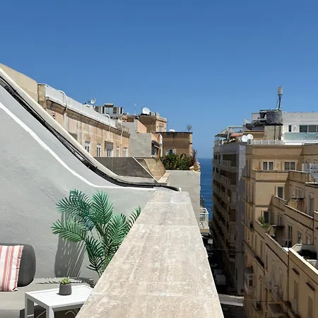 Cute Little Penthouse In The Heart Of Sliema