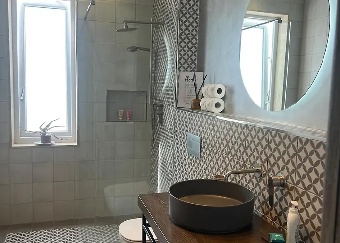 Cute Little Penthouse In The Heart Of *