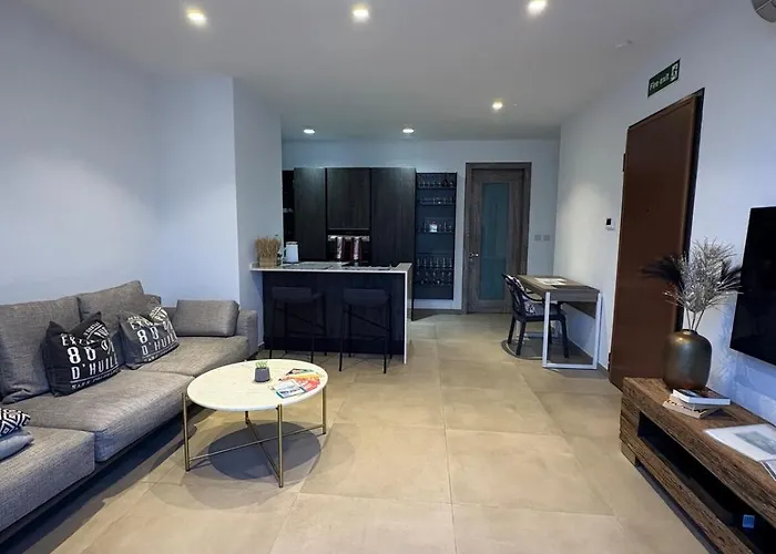 Daire Cute Little Penthouse In The Heart Of Sliema